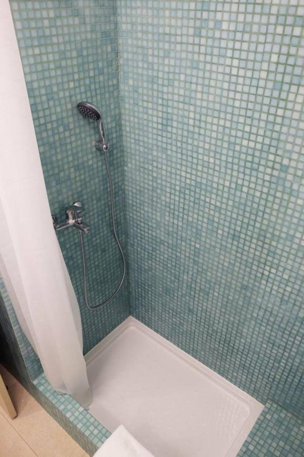 Central 2 Bedroom Apt W/Garden And Pantheon Views Lisbon Bagian luar foto